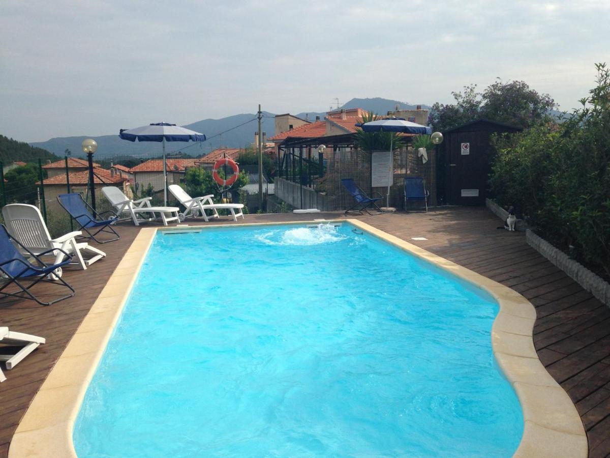 Villa Gli Angeli Agriturismo à Cisano sul Neva Extérieur photo