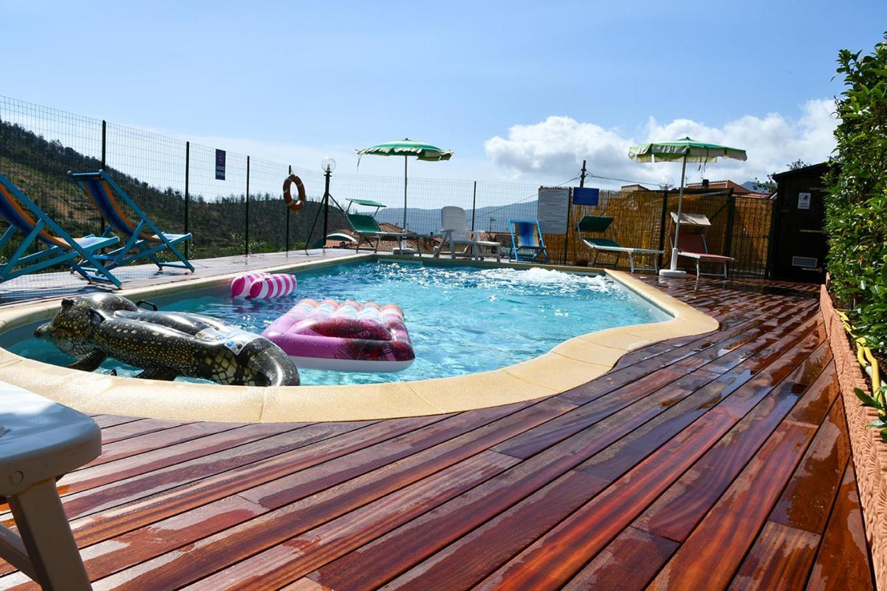 Villa Gli Angeli Agriturismo à Cisano sul Neva Extérieur photo