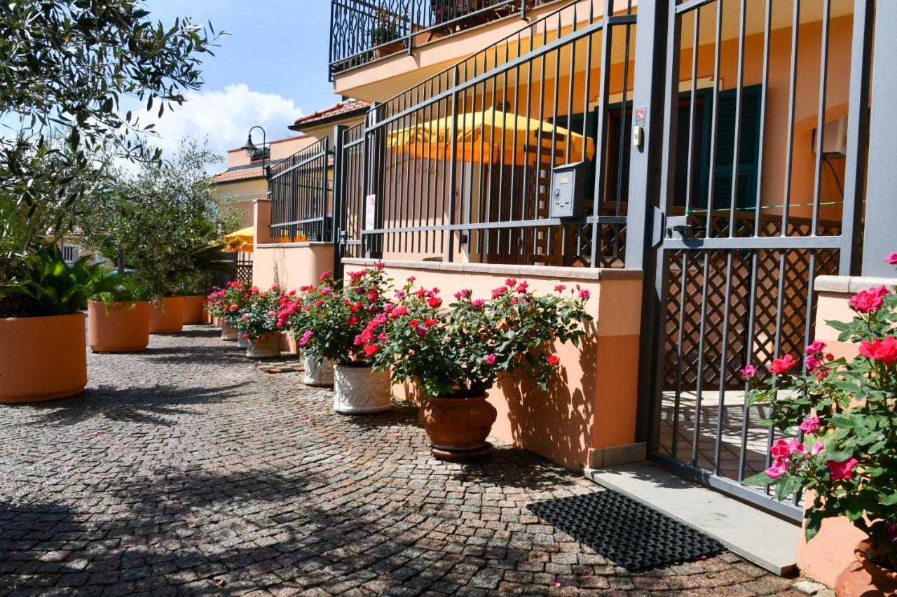 Villa Gli Angeli Agriturismo à Cisano sul Neva Extérieur photo