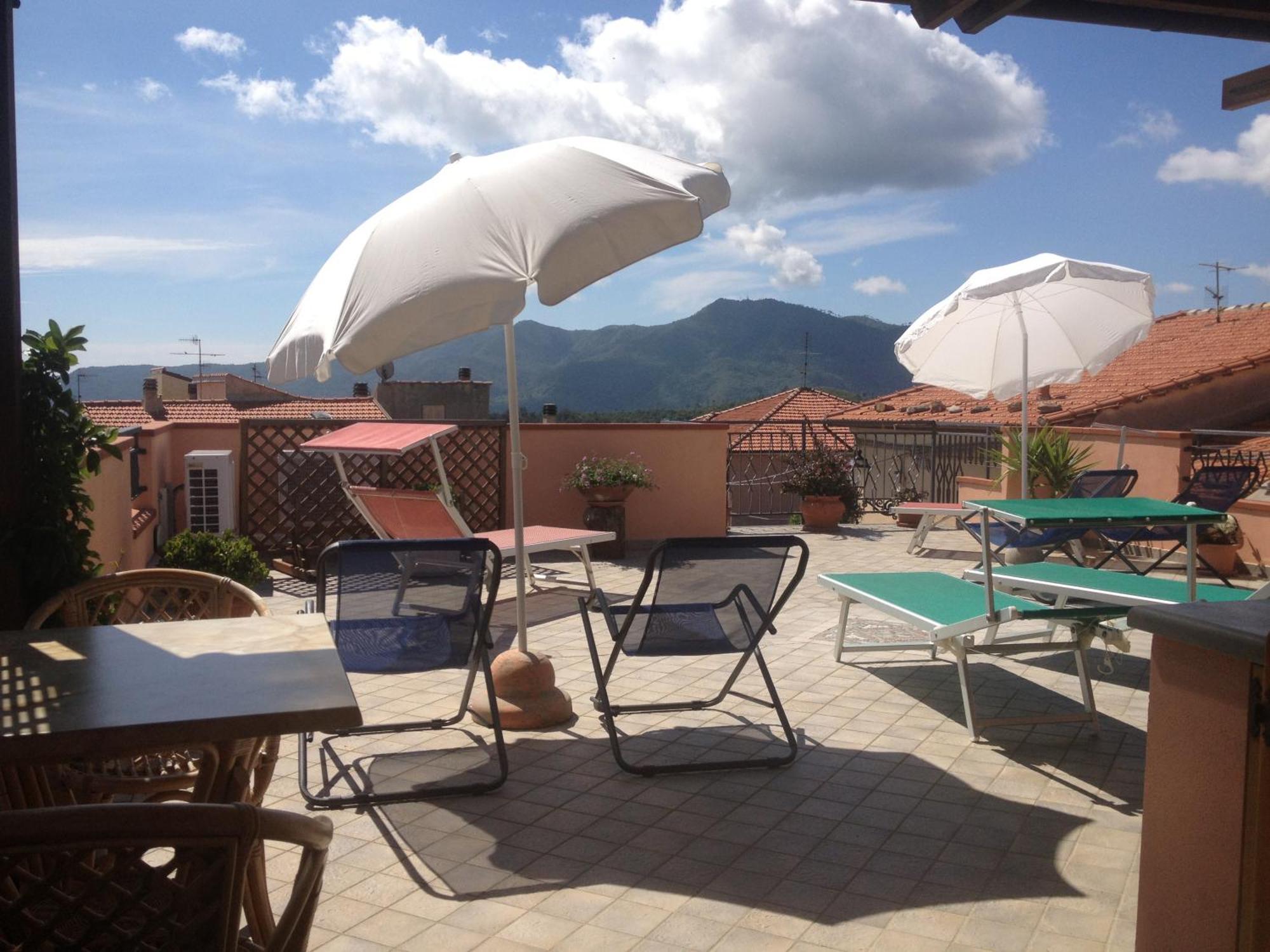 Villa Gli Angeli Agriturismo à Cisano sul Neva Extérieur photo